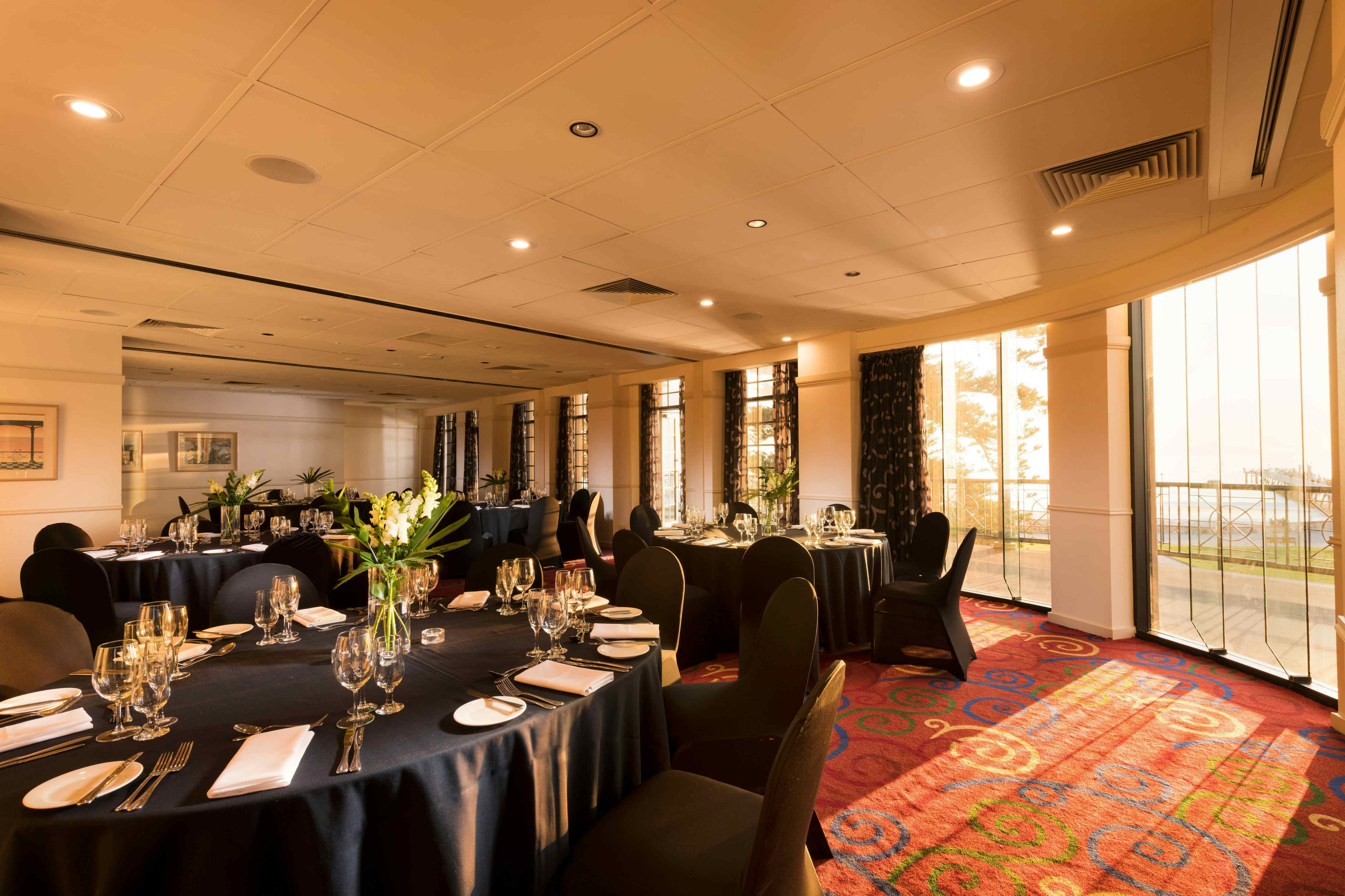 Stamford Grand Adelaide Hotel